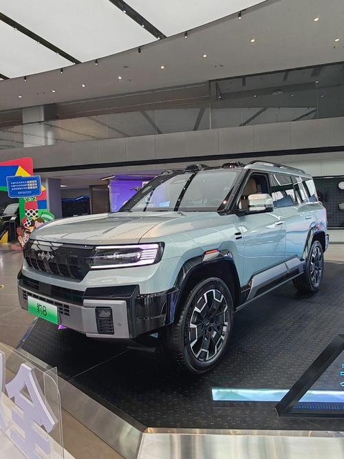 重庆58比亚迪方程豹硬派越野的爆款，英菲尼迪35周年与你共成长